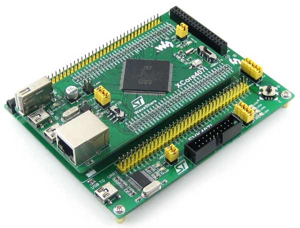 Модуль XCore407I, установленный на материнскую плату