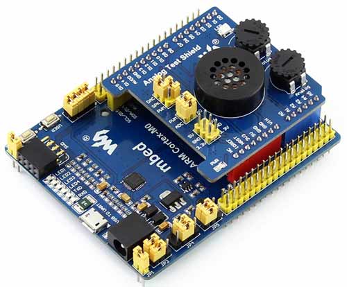 Отладочная плата XNUCLEO-F030R8 с установленной платой расширения Analog Test Shield