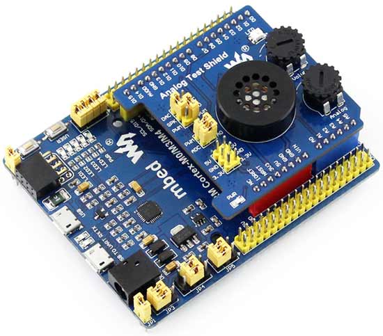 Отладочная плата XNUCLEO-F103RB с установленной платой расширения Analog Test Shield 