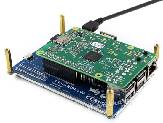 Дисплей 4.3INCH HDMI LCD с подключенным Raspberry Pi. Вид со стороны RPi